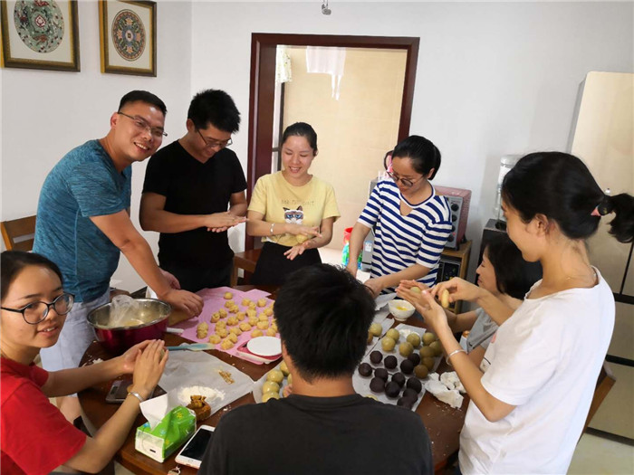 中秋节月饼DIY活动